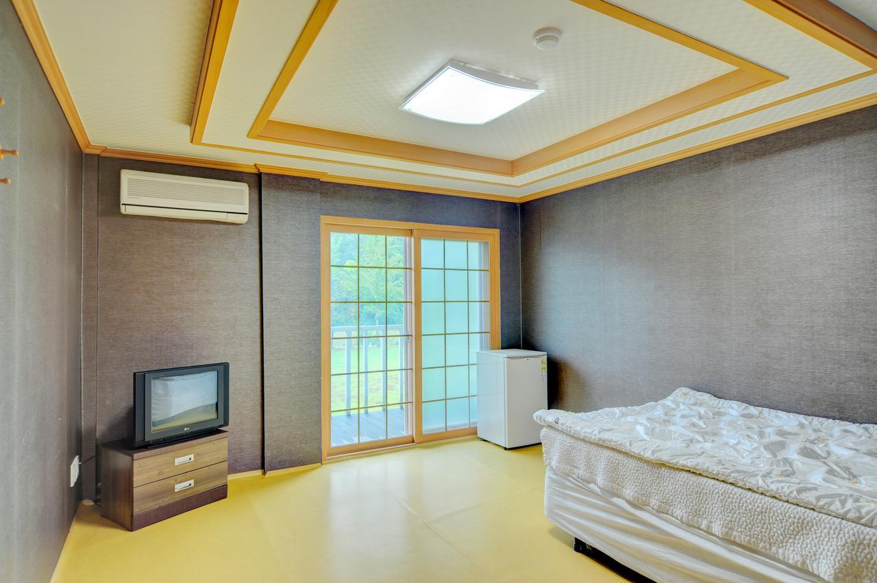 Sungbo Youth Hostel Mungyeong Exterior foto