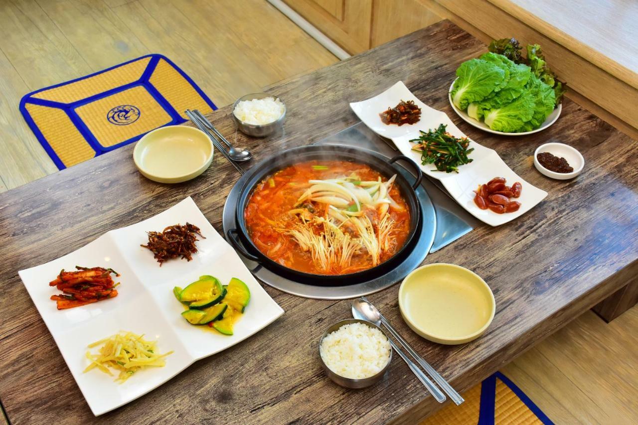 Sungbo Youth Hostel Mungyeong Exterior foto